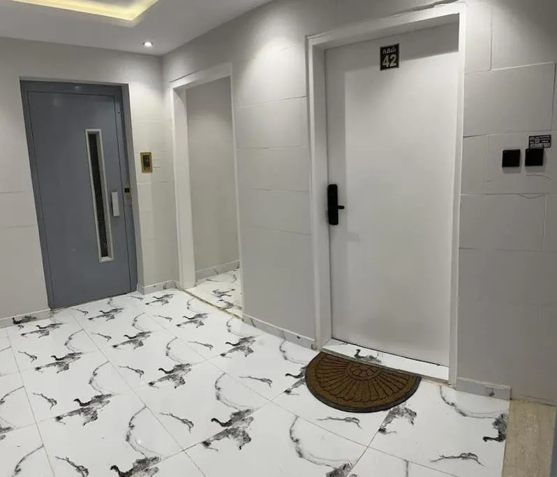 Image 2 of A luxury apartment in al-aqaq