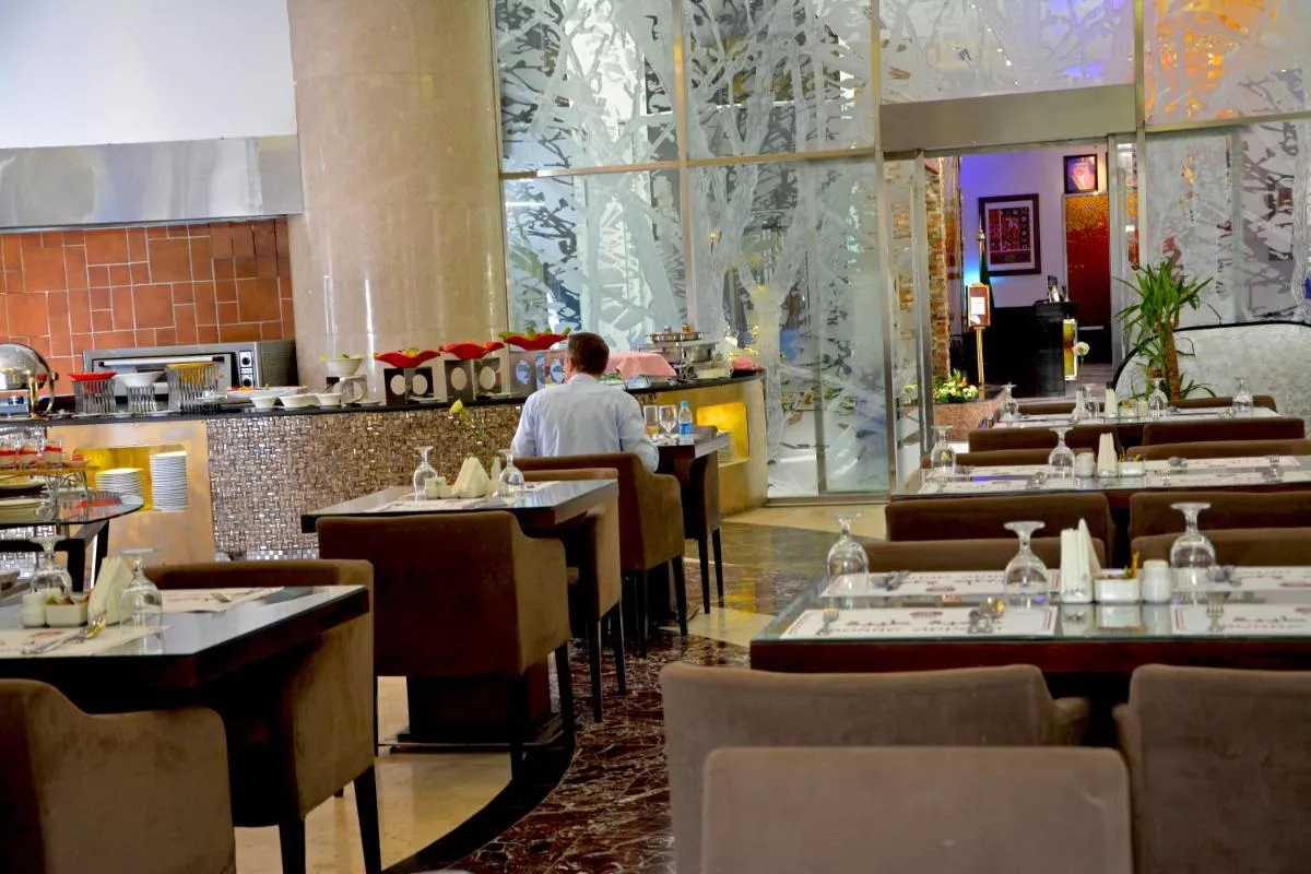 Image 4 of Dabab Hotel By Warwick
