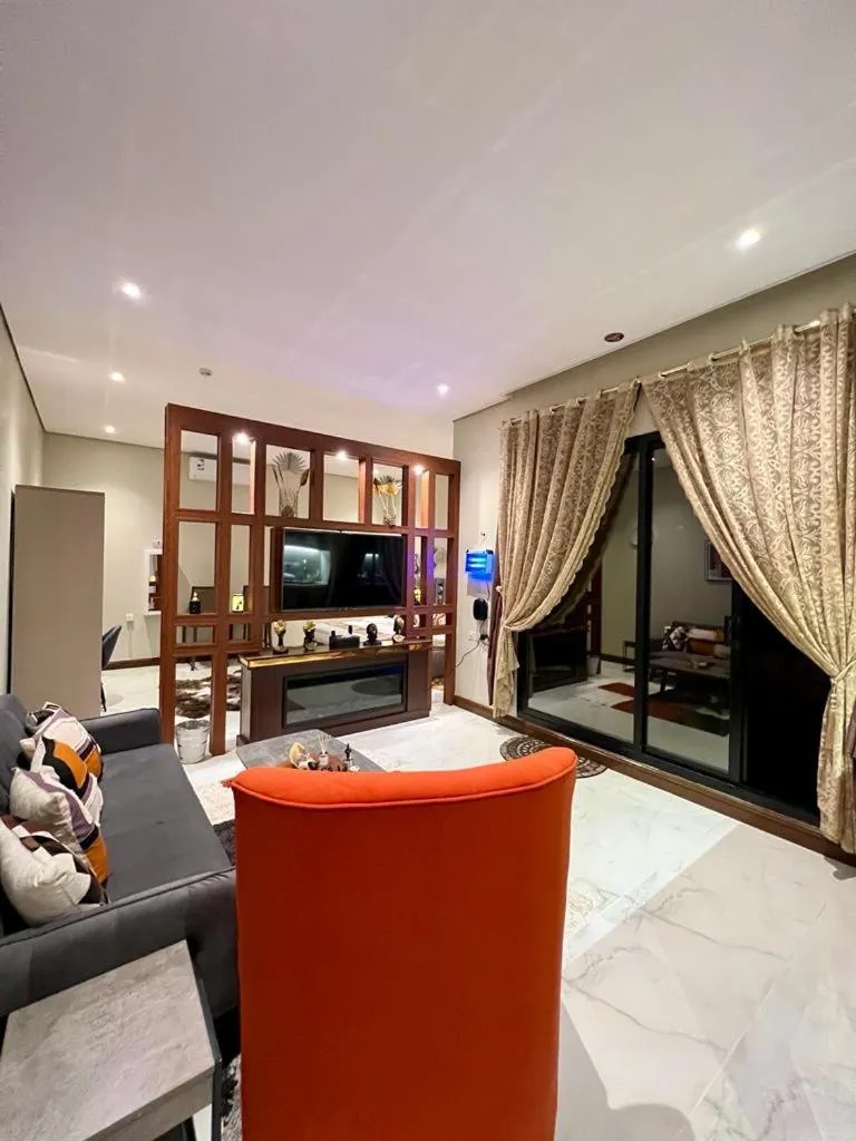 Image 4 of Elite Apartments