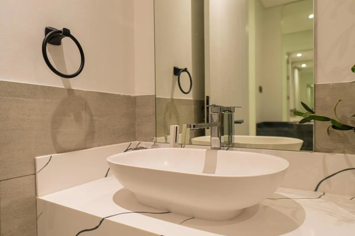 Image 6 of Executive & Secluded 2-Bedroom Apartment in Alnada