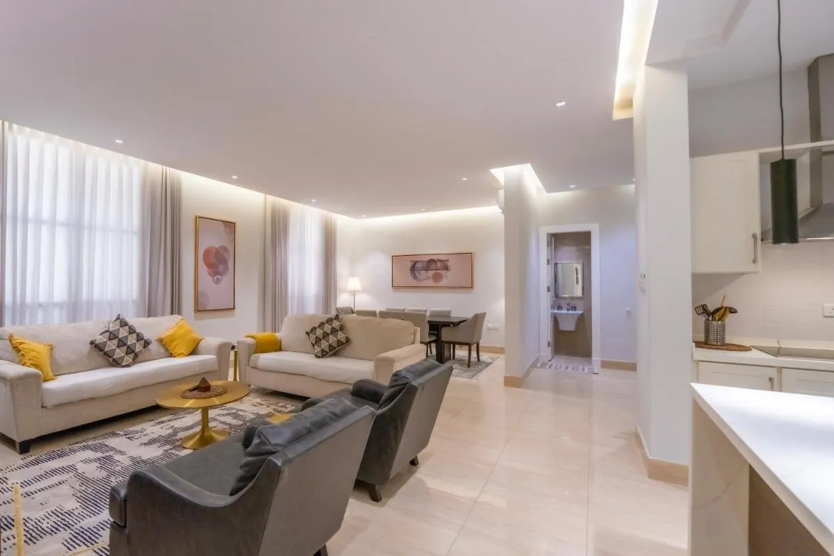 Image 2 of Luxurious Three Bedroom Apartment North of Riyadh شقة فخمة مكونة من ثلاث غرف نوم شمال الرياض