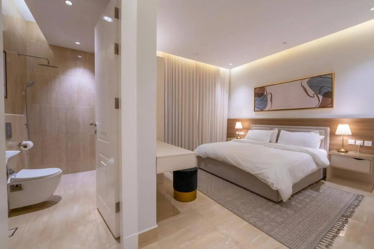 Image 1 of Luxurious Three Bedroom Apartment North of Riyadh شقة فخمة مكونة من ثلاث غرف نوم شمال الرياض