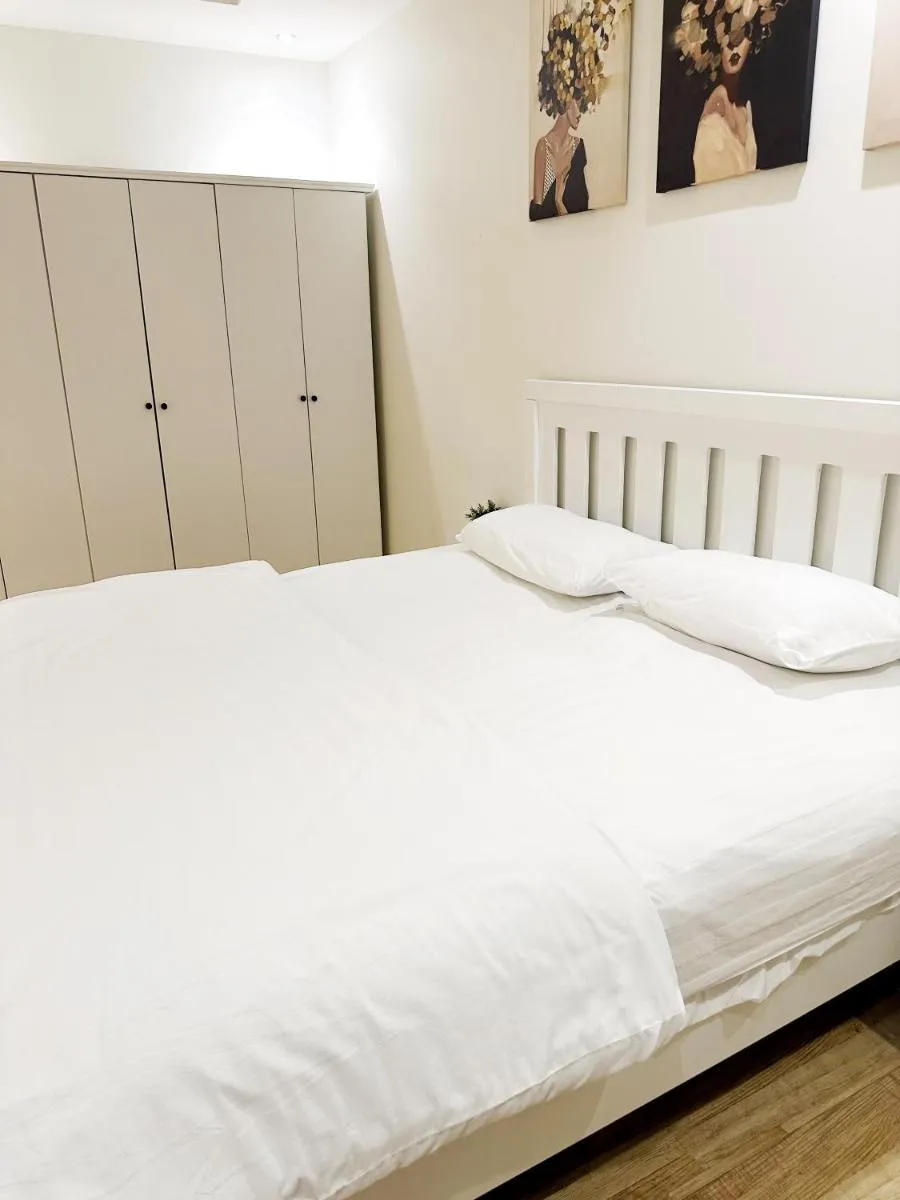Image 6 of Luxury Apartment 1
