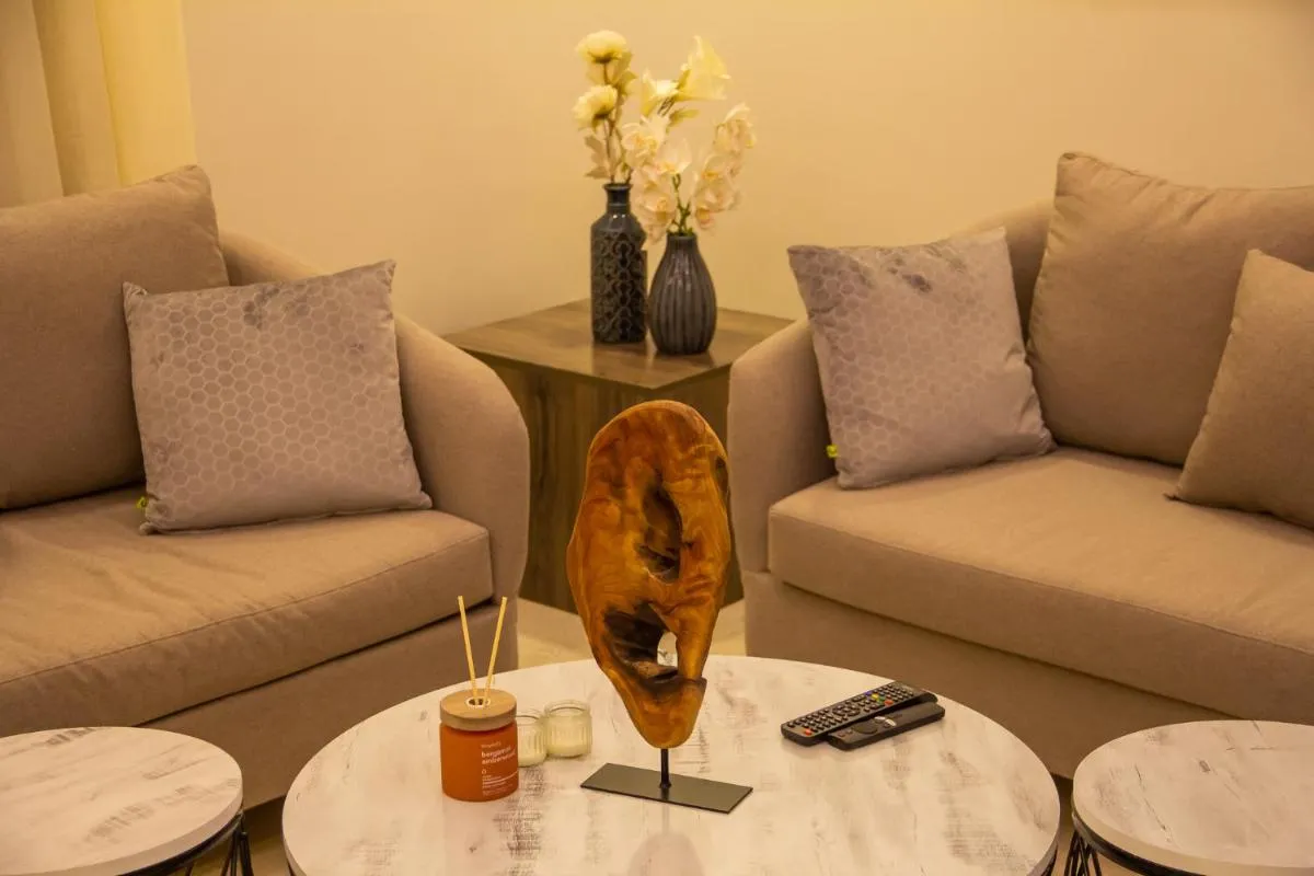 Image 3 of Luxury apartment 2