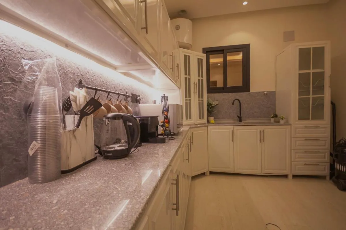 Image 1 of Luxury apartment 2