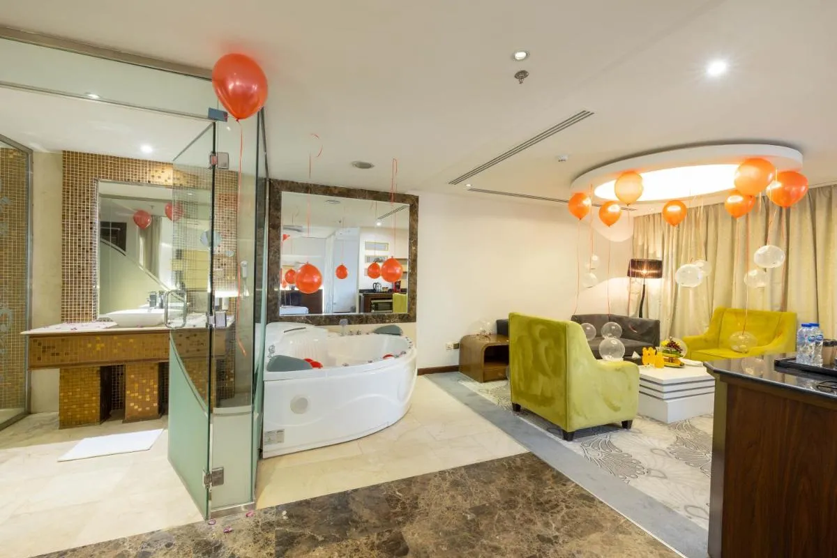 Image 2 of Mira Business Hotel