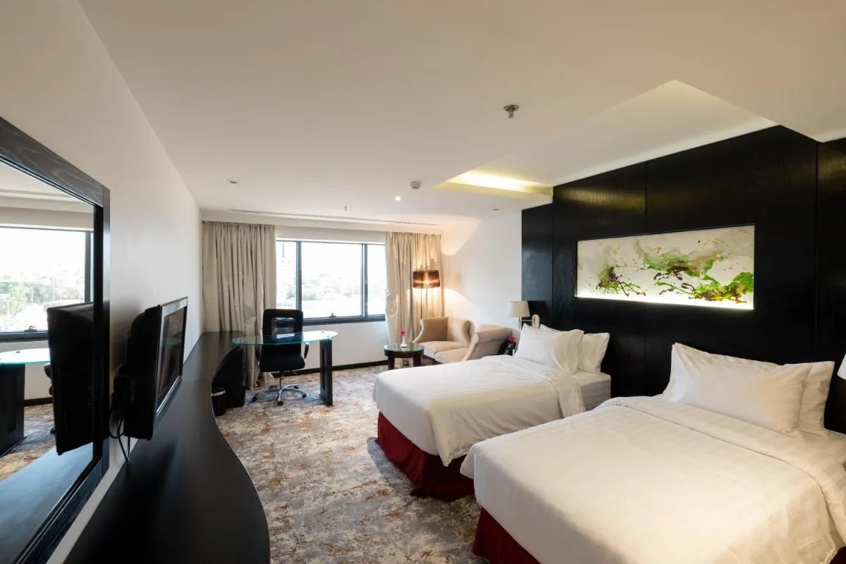 Image 1 of Mira Business Hotel