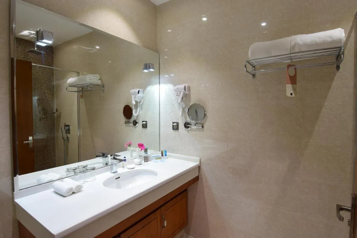 Image 2 of Novotel Suites Riyadh Centre