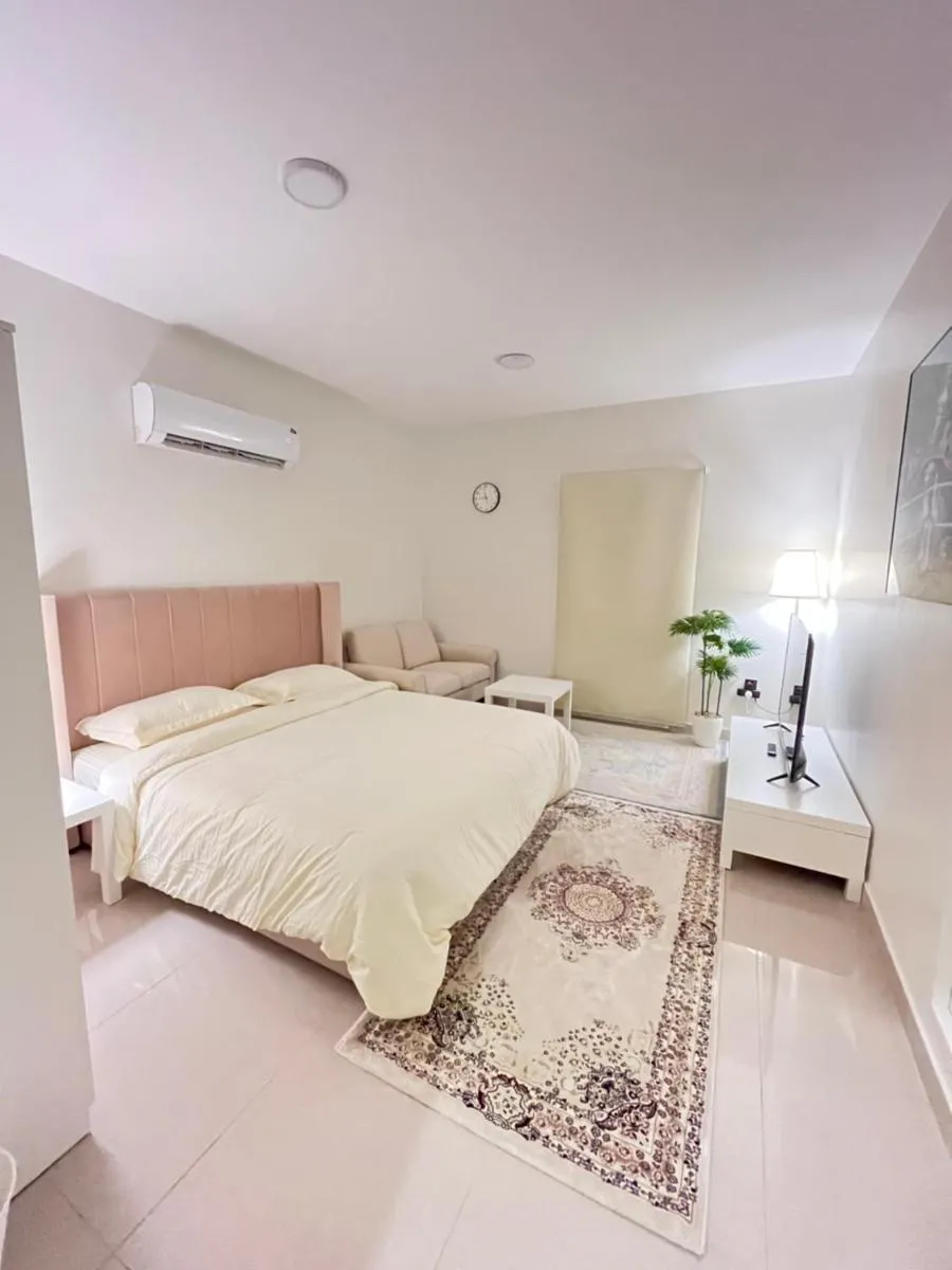 Image 1 of Palm Studio