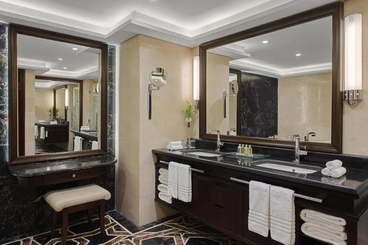 Image 2 of Riyadh Marriott Hotel
