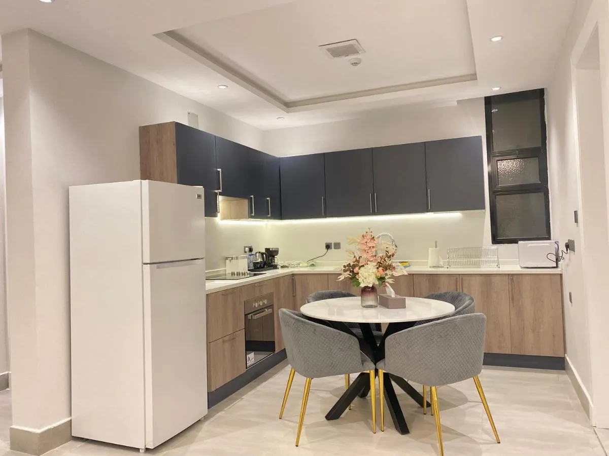 Image 1 of Spacious new 2 bedroom Apt-in amazing location B9