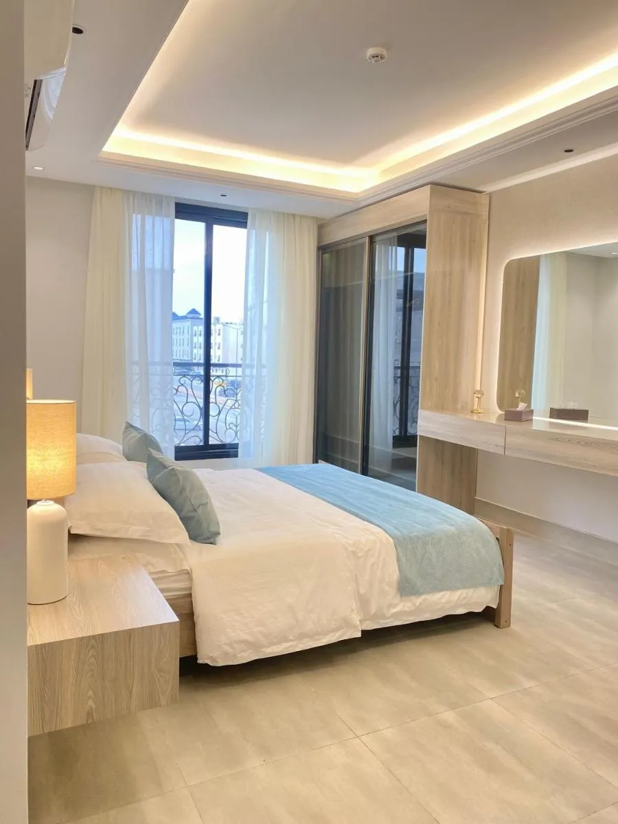 Image 3 of Spacious new 2 bedroom Apt-in amazing location B9