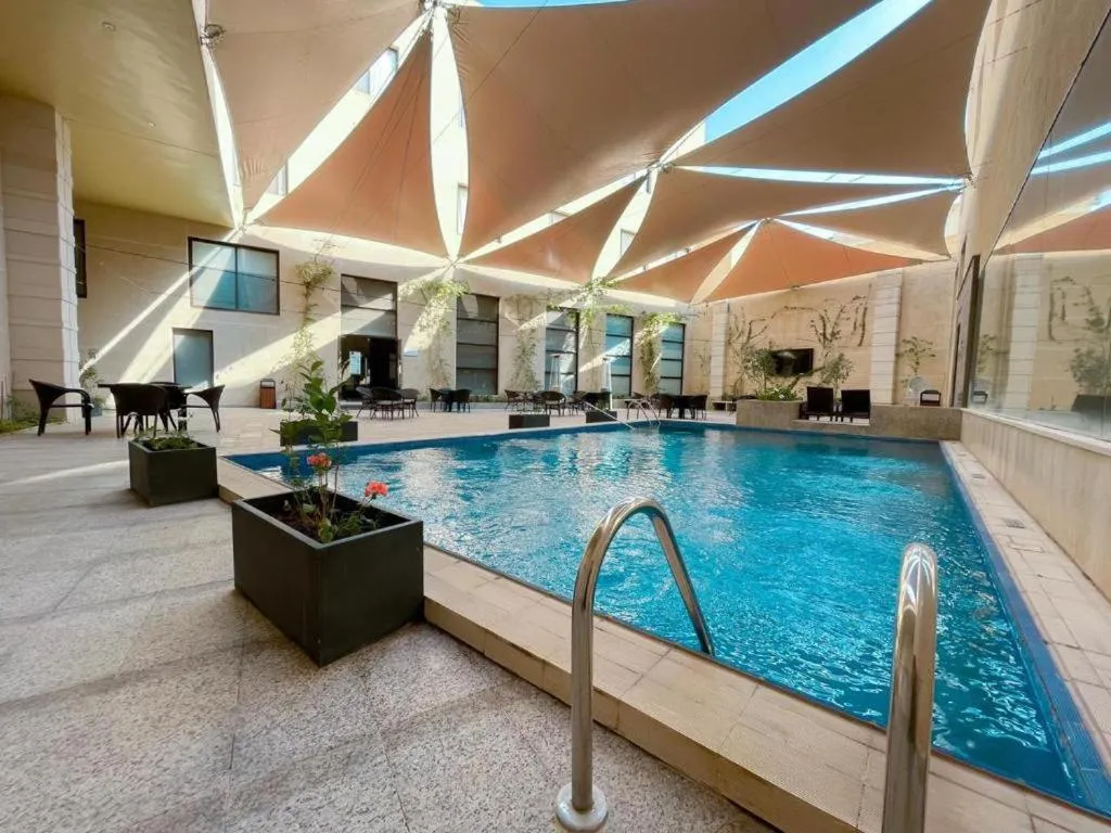 Image 3 of Voyage Hotel & Suites
