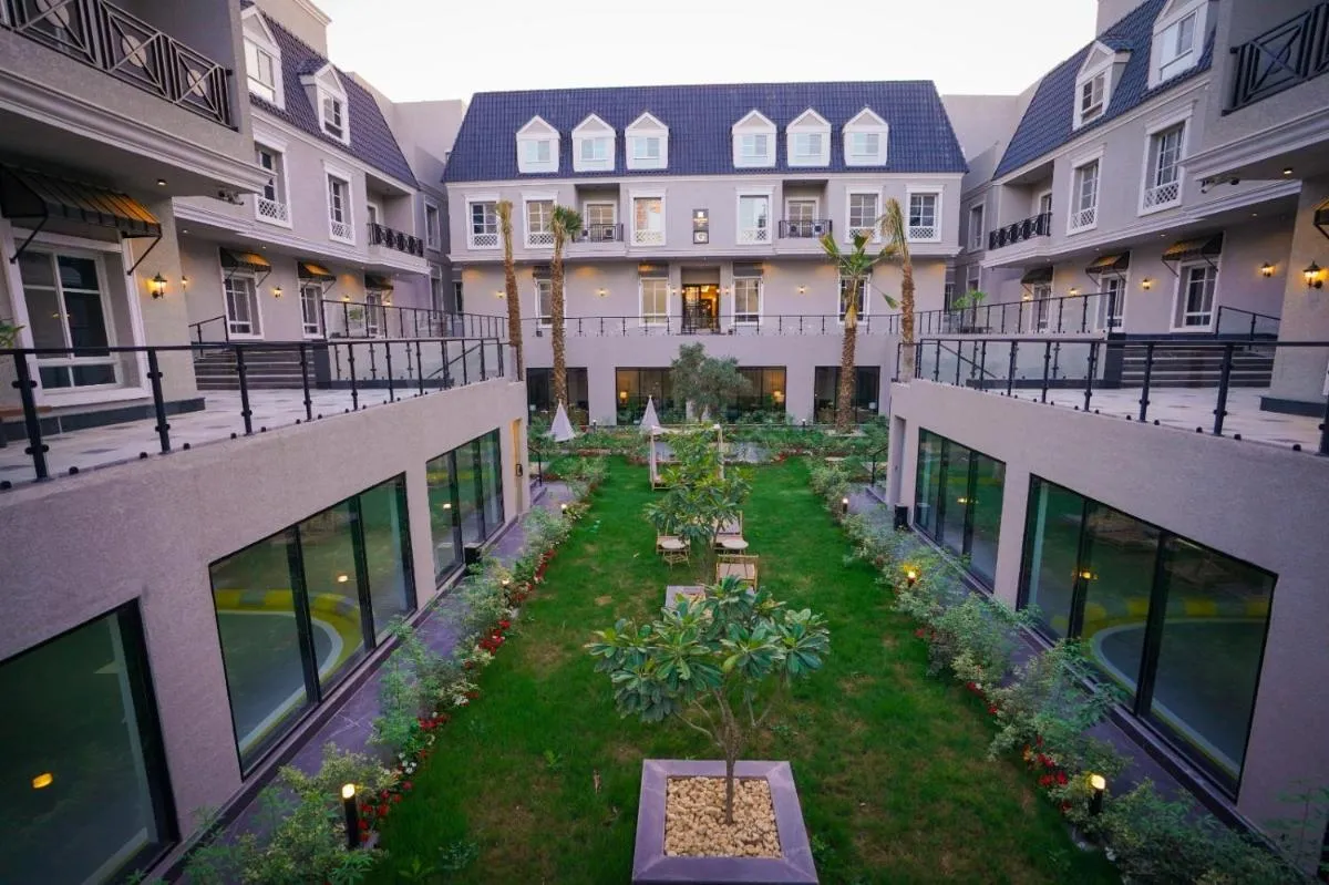 Image 5 of luxury Apartment Al Majdiah Residence,5