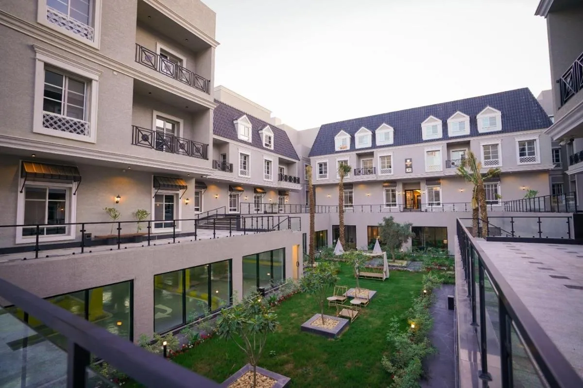 Image 5 of luxury Apartment Al Majdiah Residence،9