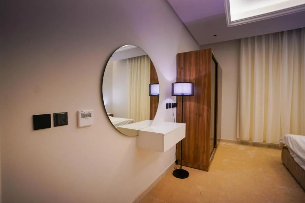 Image 2 of luxury Apartment Al Majdiah Residence،9