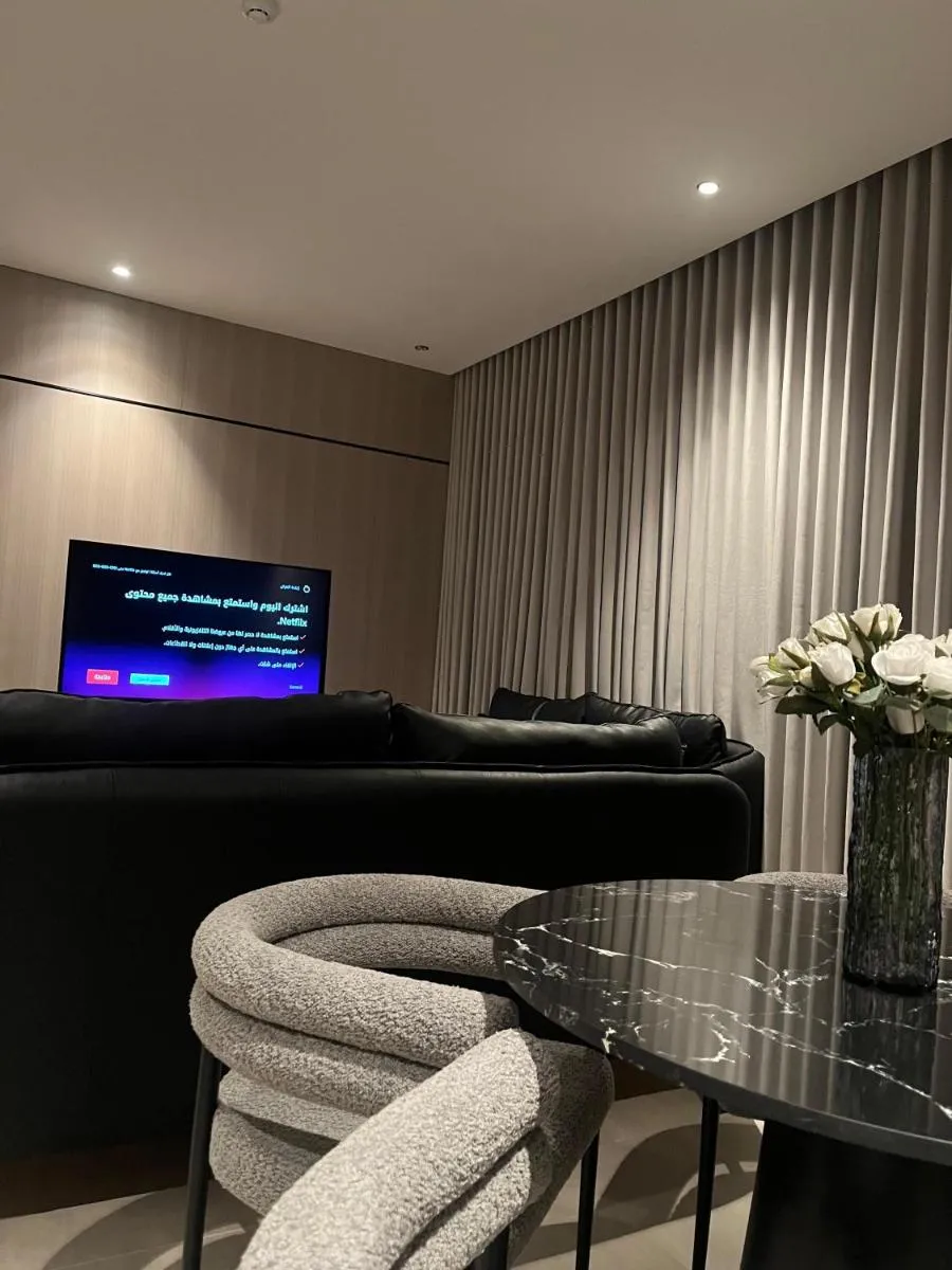Image 4 of luxury hotel apartment
