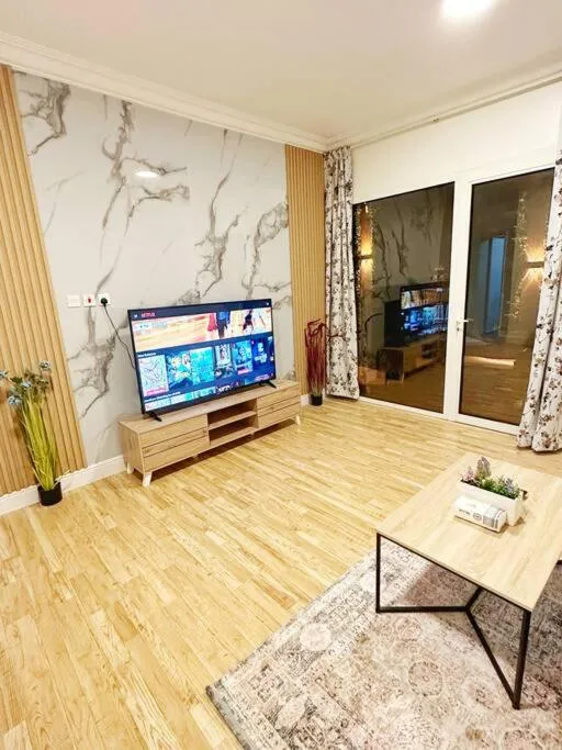 Image 2 of 2 Bedroom Apartment 2BB