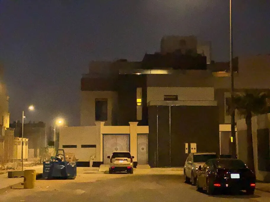 Image 1 of A studio in upscale neighborhood