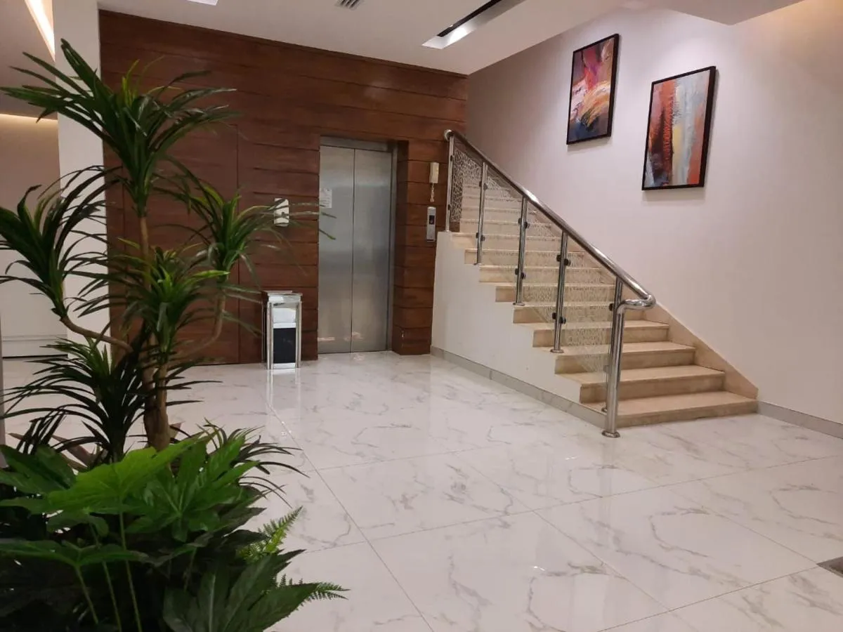 Image 2 of Executive Suites