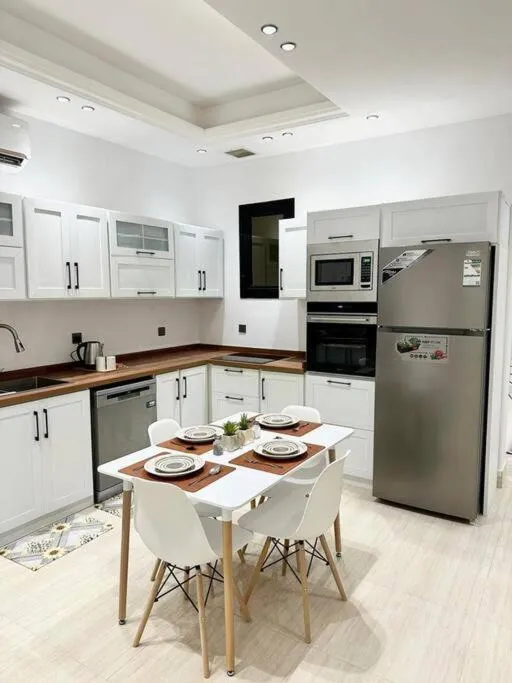 Image 3 of Hittin Luxurious Stay 5 minutes to Boulevard شقة حطين المميزة 5 دقائق للبوليفارد