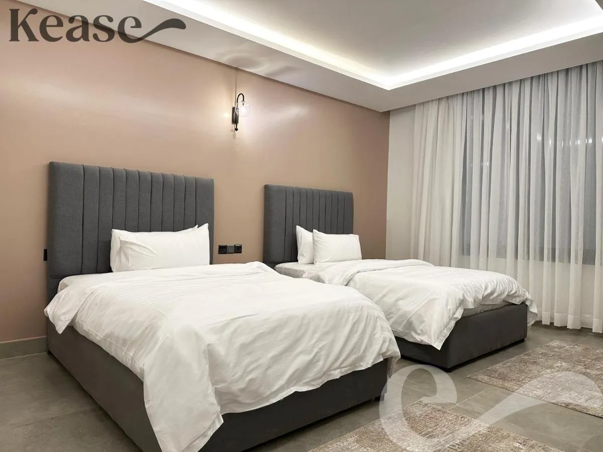 Image 2 of Kease Malqa 31-10 Luxury Gold AG23