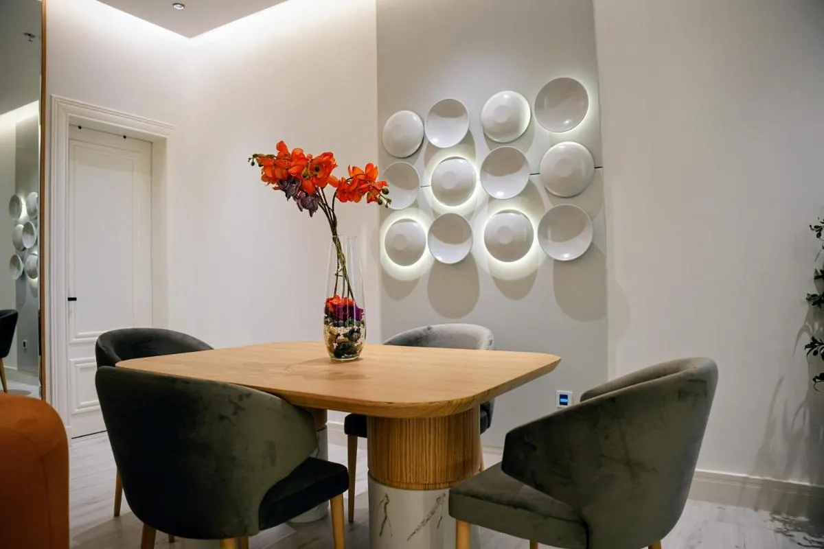 Image 3 of Luxury Smart Apartment E12