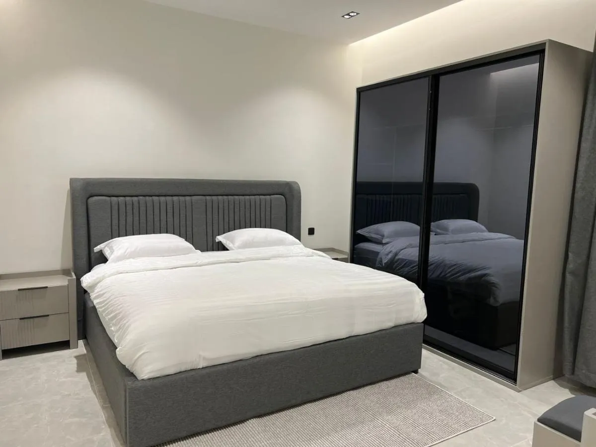 Image 2 of Luxury apartment with garden