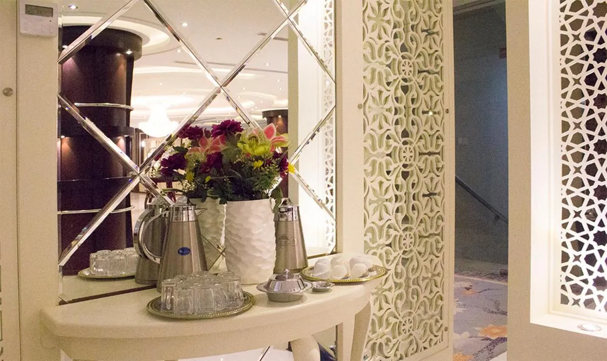 Image 4 of Merfal Royal new
