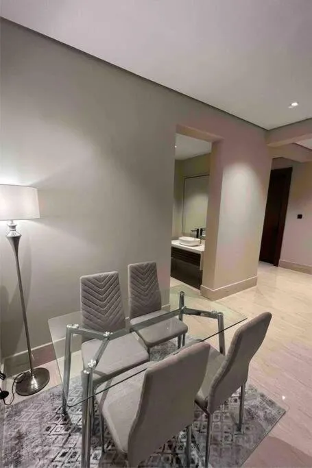 Image 1 of Modern 3 Bedroom Flat
