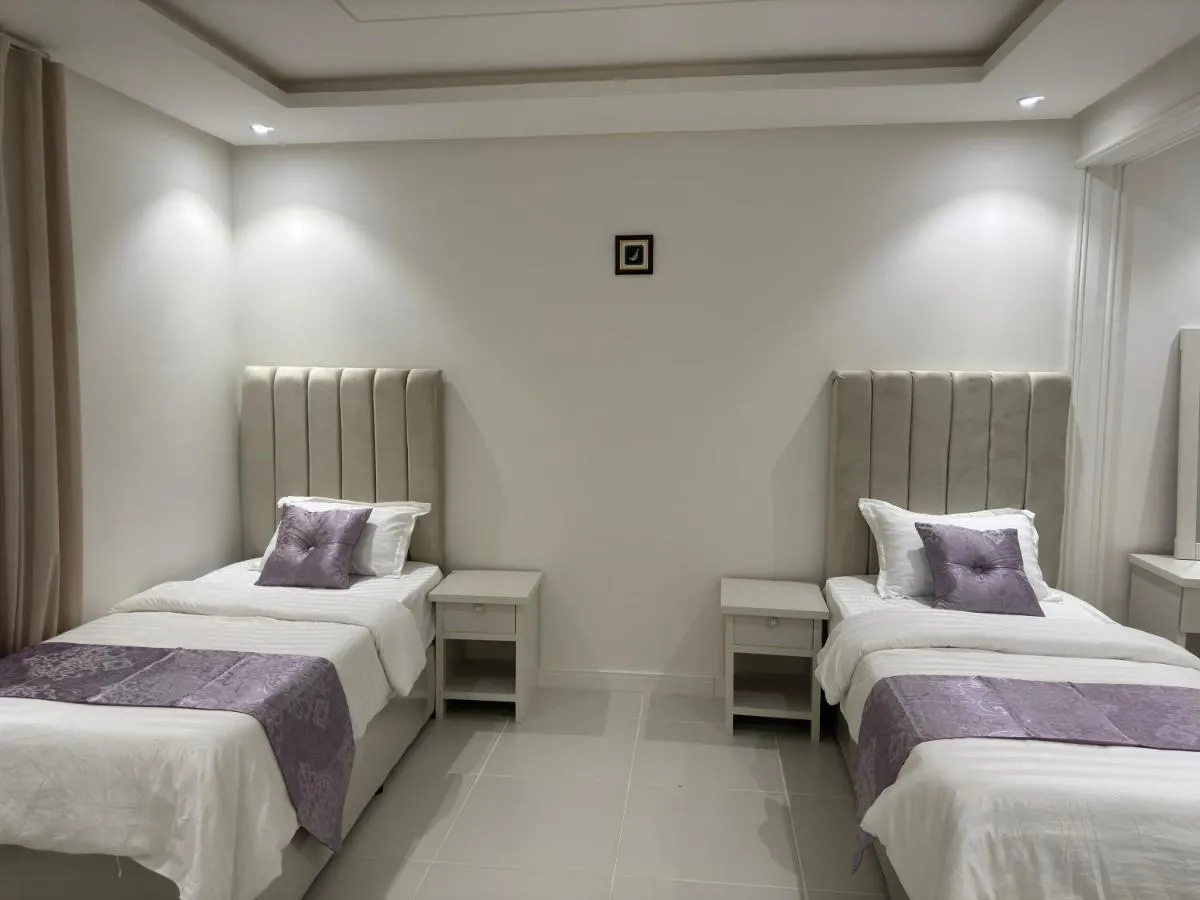 Image 5 of The white Apartments