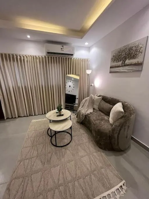 Image 3 of استديو بموقع مميز Self-entry