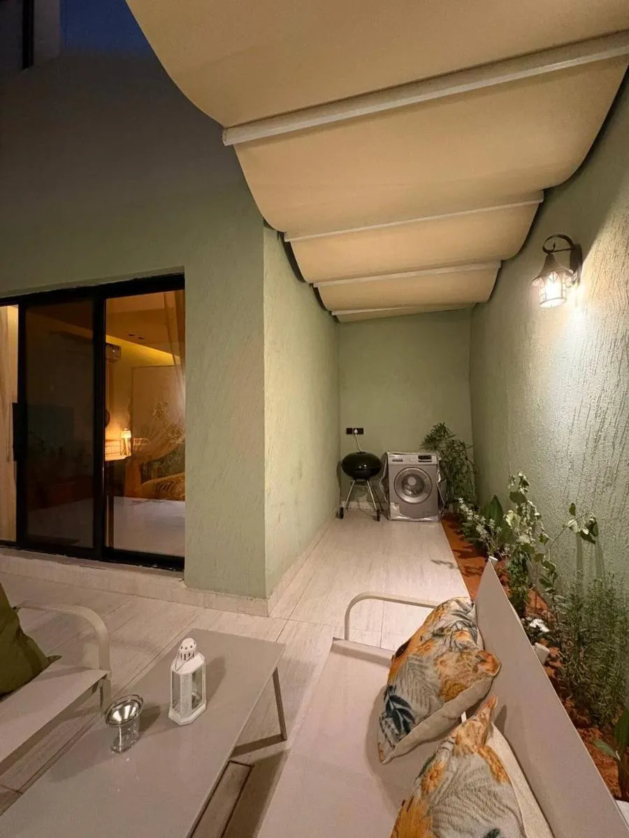 Image 3 of استديو مكتبي متكامل بحديقة و جلسة خارجية studio with desk for work with outdoor garden