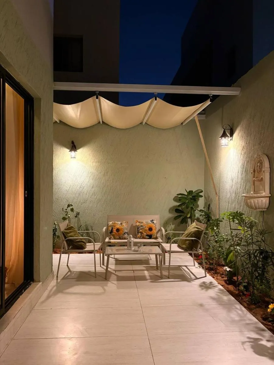Image 5 of استديو مكتبي متكامل بحديقة و جلسة خارجية studio with desk for work with outdoor garden