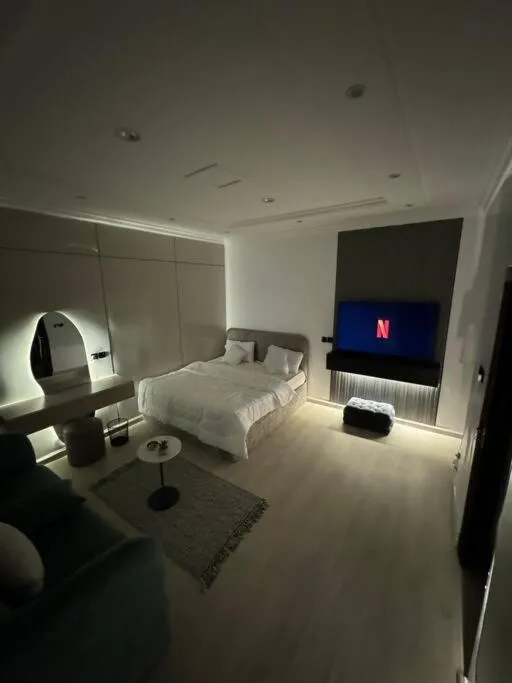 Image 4 of استديو مودرن وفاخر وبموقع مميز