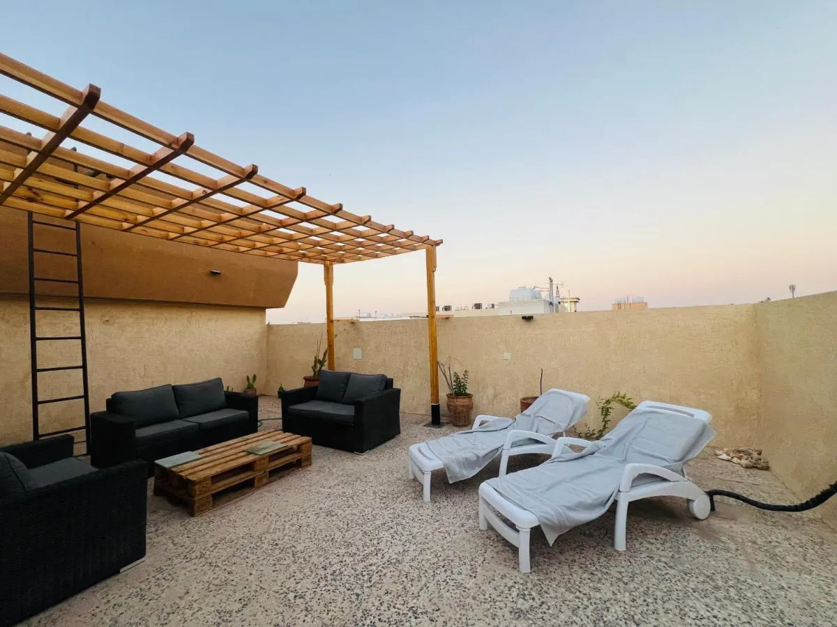 Image 2 of Al Khaldiyyah Nights Studio