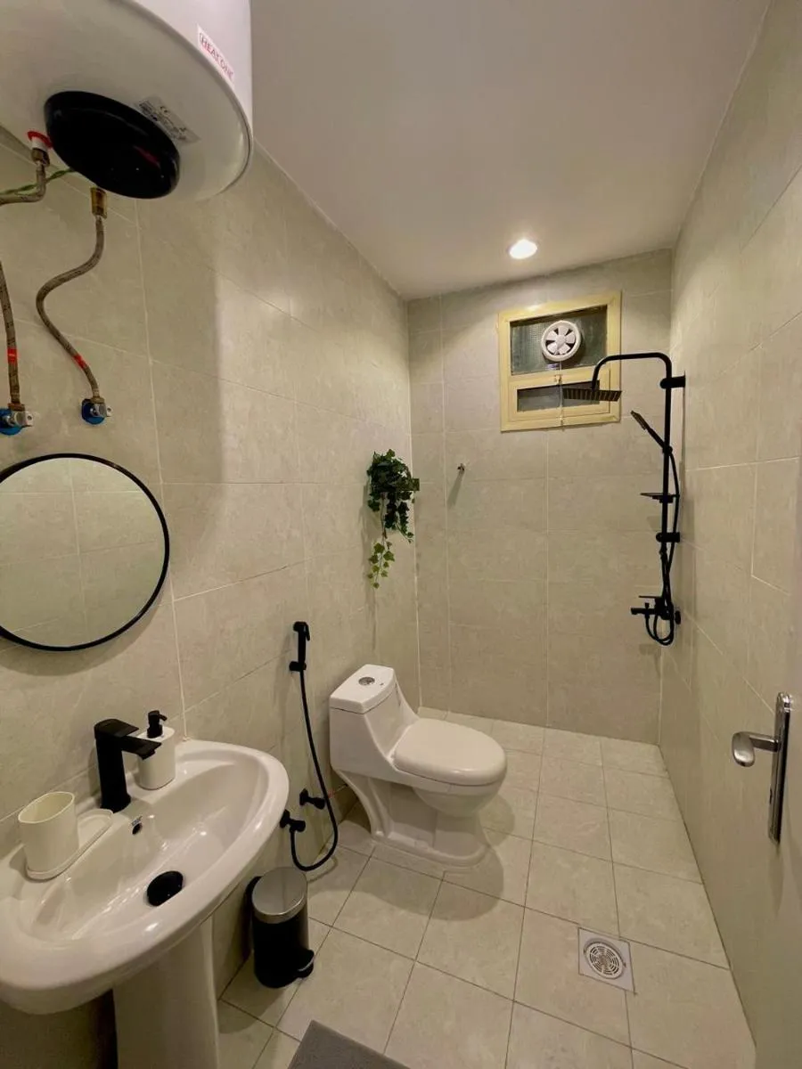 Image 5 of Elegant Studio with Self-Entry