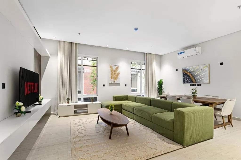 Image of GR- Modern and High-End 3Bdr Apartment self-entry