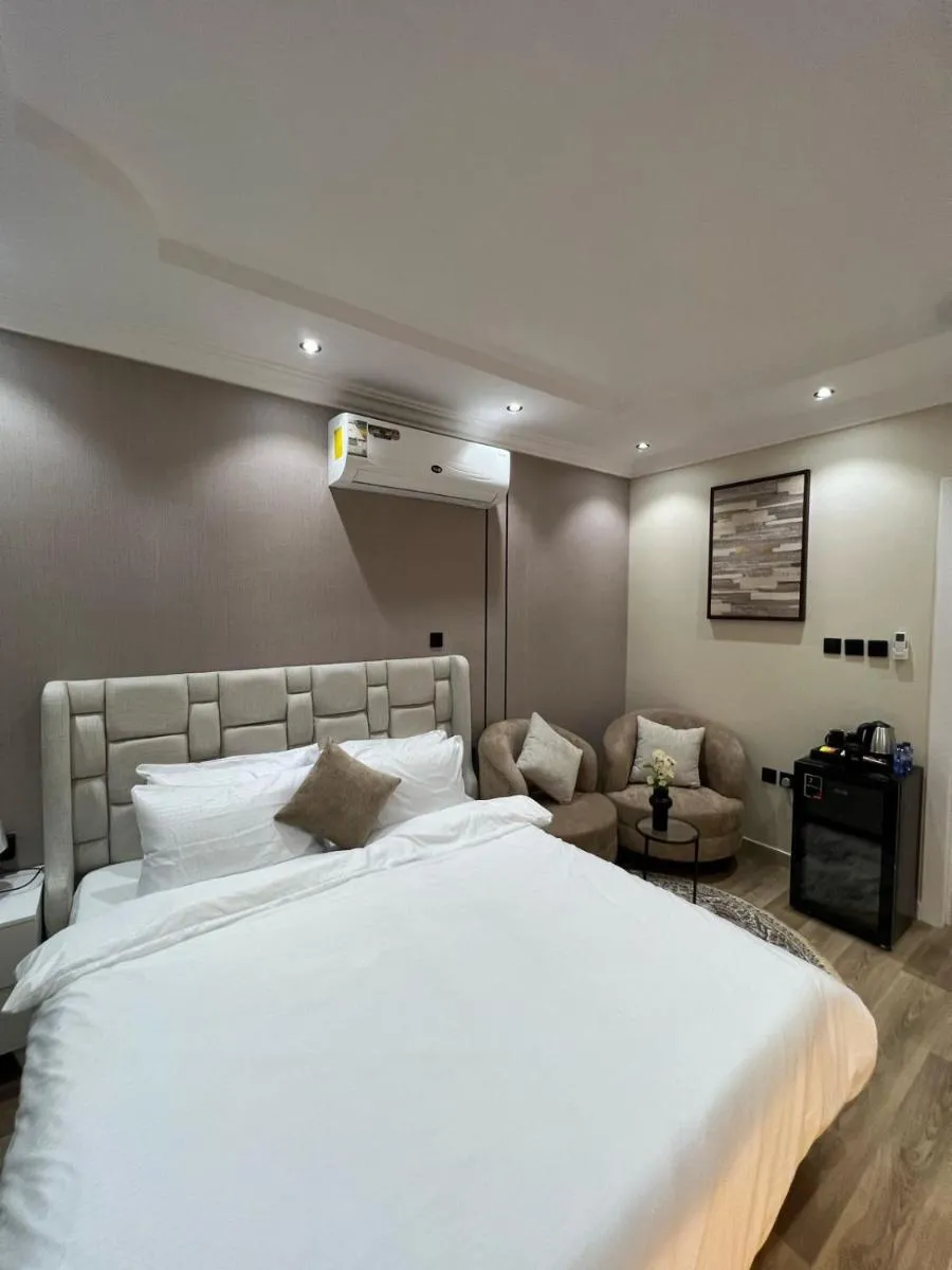 Image 1 of Hotel studio in Yarmouk