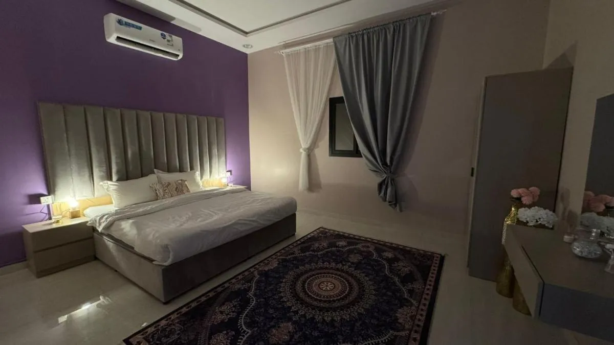 Image 5 of IS 1 Large apartment in purple style