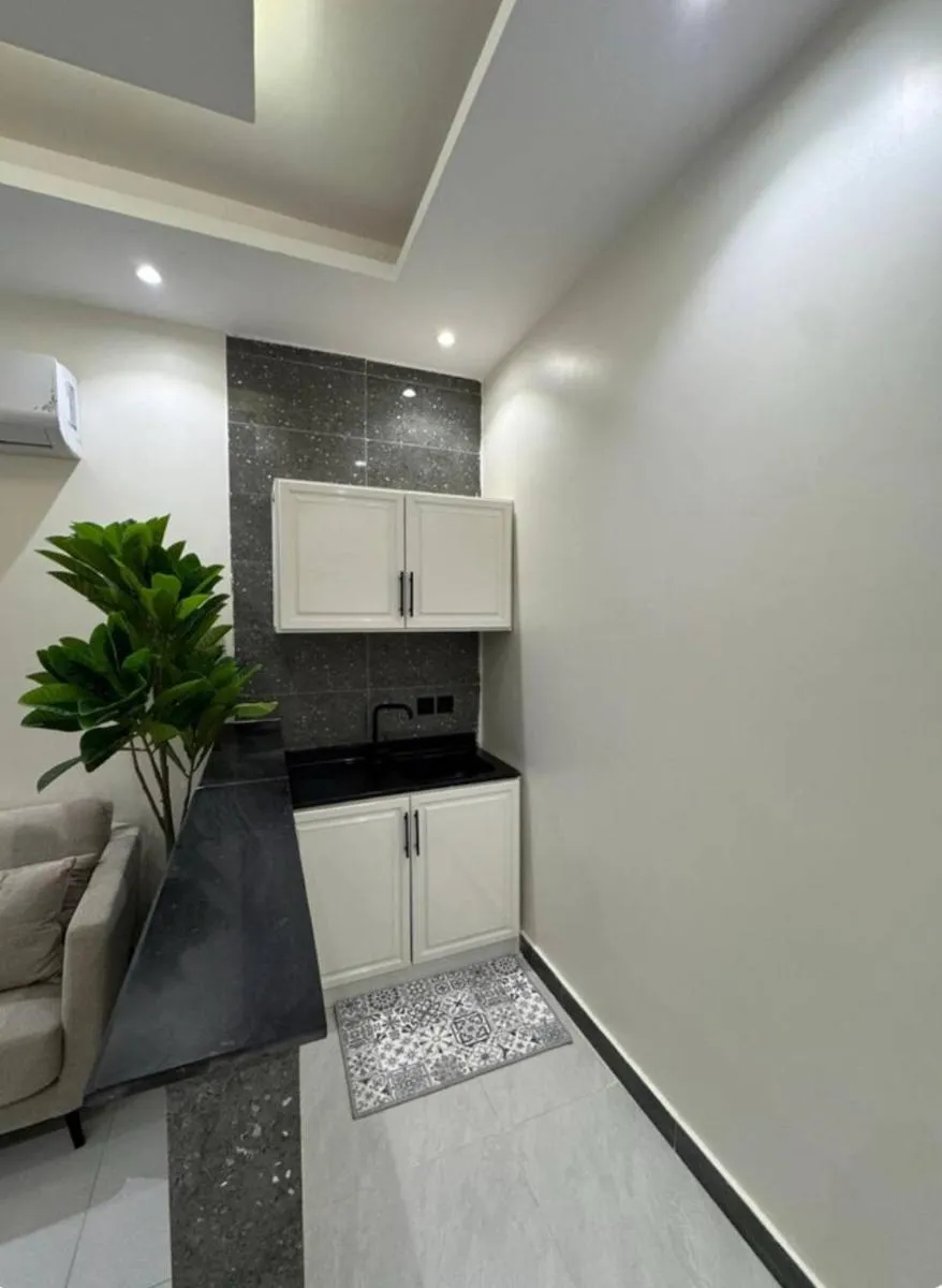 Image 3 of LP84-3 Luxury 1BR Apartment in Hittin