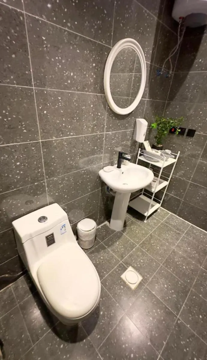 Image 2 of LP84-3 Luxury 1BR Apartment in Hittin