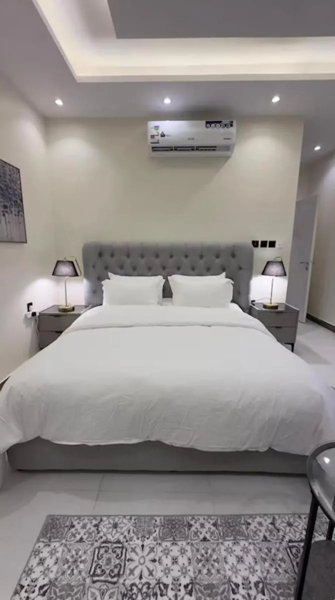 Image 4 of LP84-5 Luxurious & Lavish Loft 1BR In Hittin
