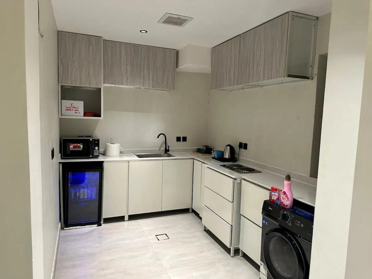 Image 2 of Luxury 2 Bedroom Apartment