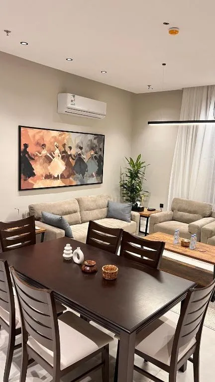 Image of Luxury Three Bedroom Apartment with Trans