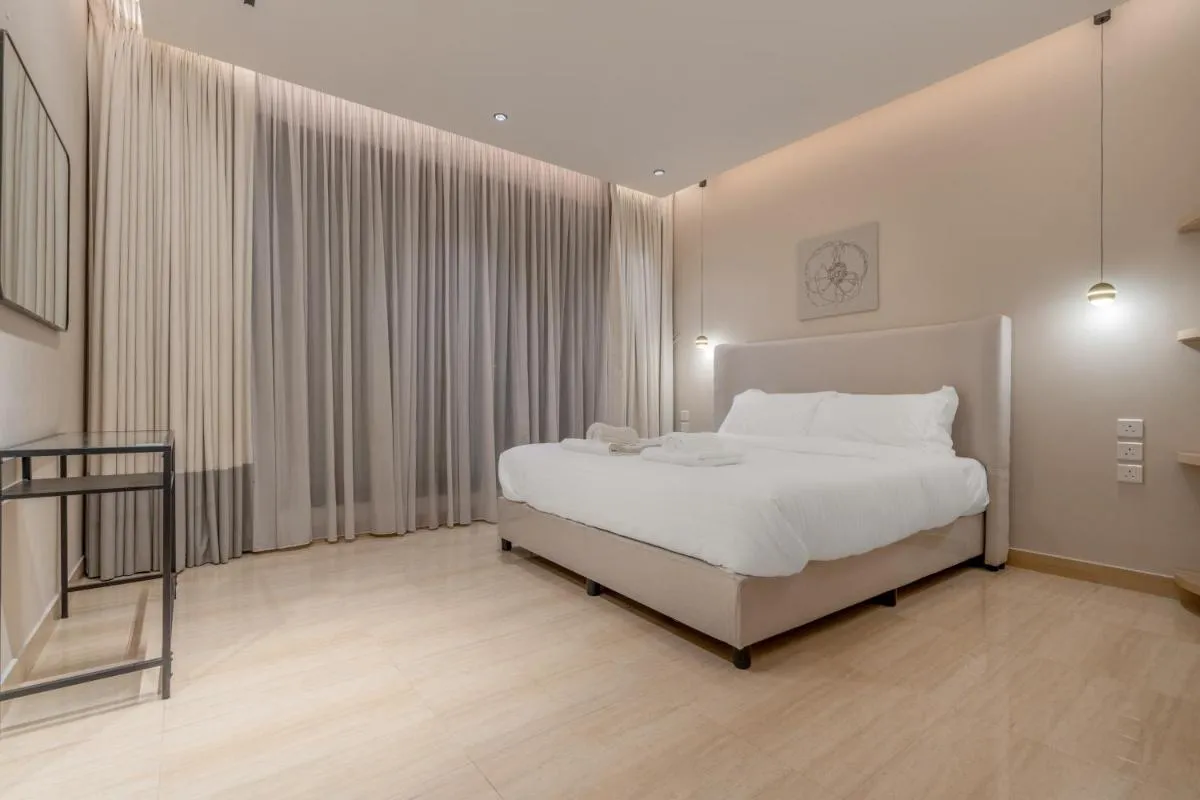 Image 6 of Modern 3-bedroom Apartment With Garden