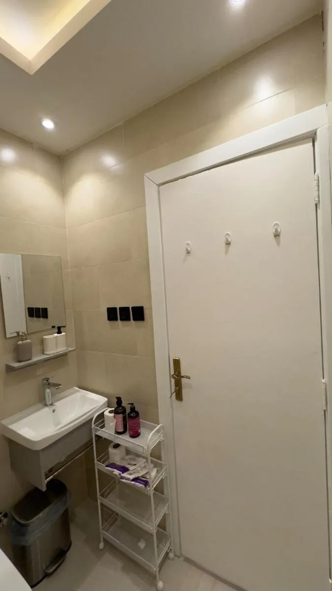 Image 2 of Modern Self Entry Studio