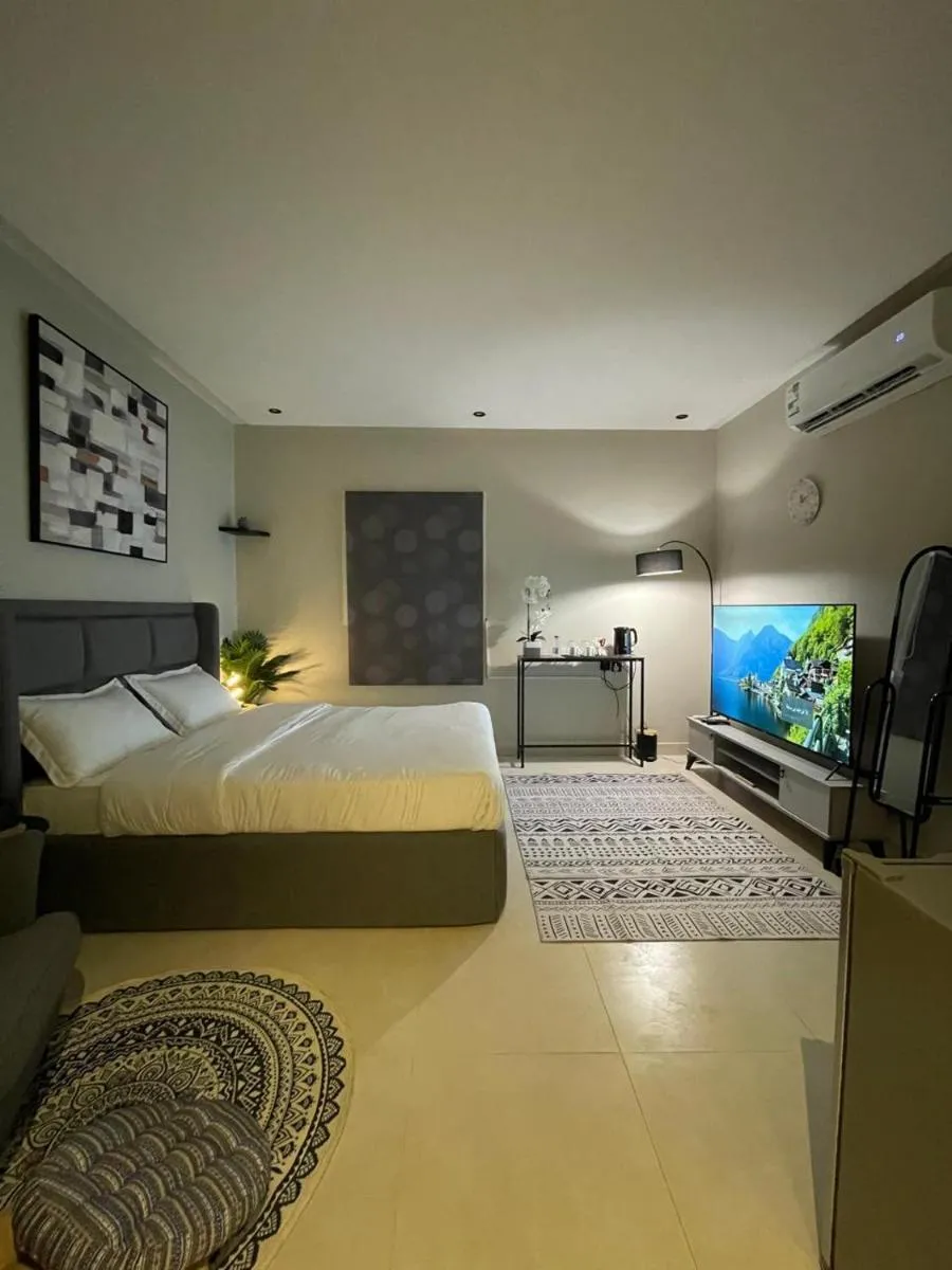 Image 1 of Quite and modern studio with smart entry – استوديو هادىء و حديث دخول ذكي
