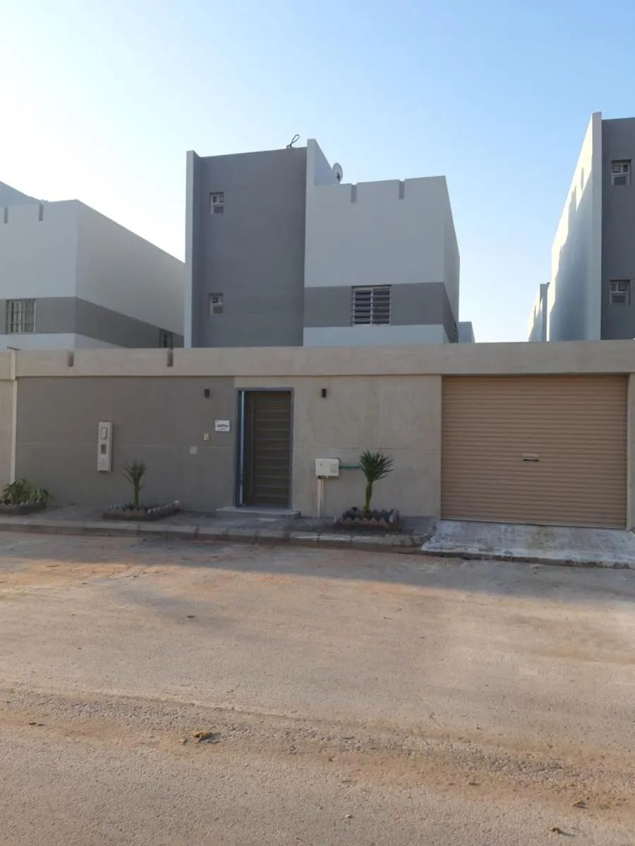 Image 2 of Riyadh Salman Villa 5