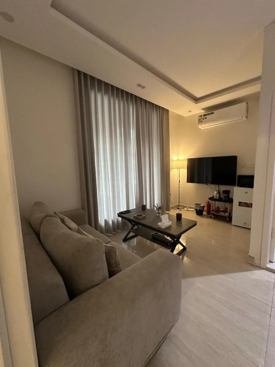 Image 4 of Self-entry Apartment